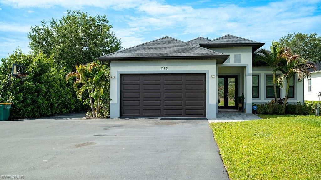 218 22nd Ave Ne, Naples, FL 34120 Photo