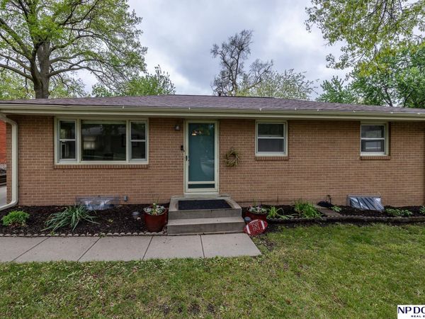2731 S 41st Street, Lincoln, NE 68506