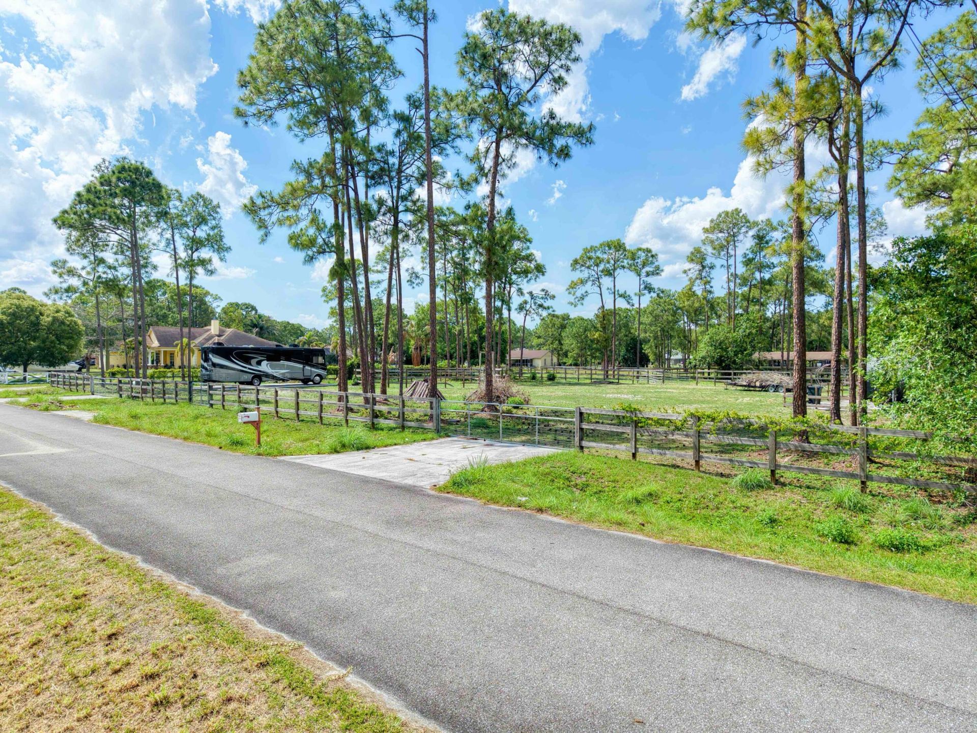 17221 87th Lane N, The Acreage, FL 33470 Photo