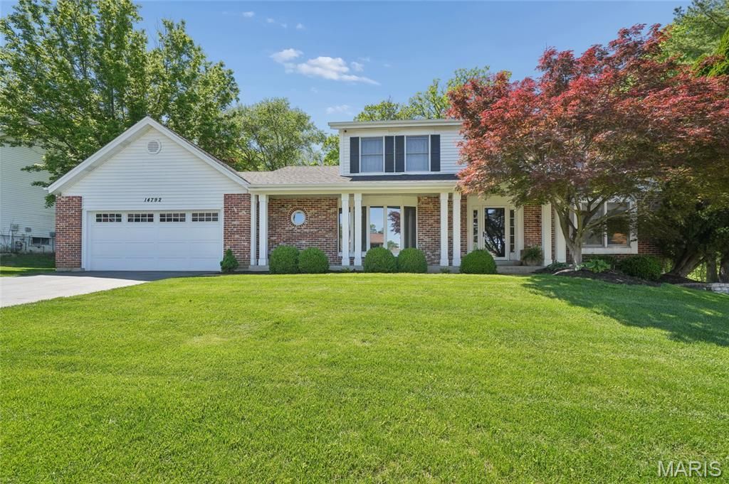 14792 Timberbluff Drive, Chesterfield, MO 63017 Main Photo