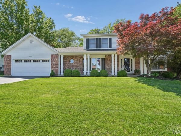 14792 Timberbluff Drive, Chesterfield, MO 63017