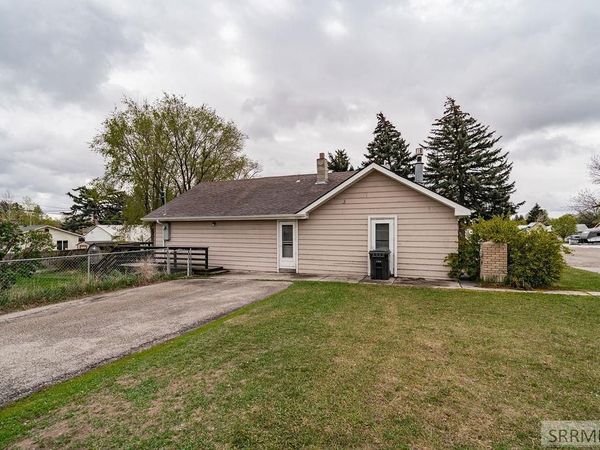 1096 Jefferson Avenue, IDAHO FALLS, ID 83402