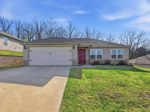 8 Spring Ridge Ln , Conway, AR 72032