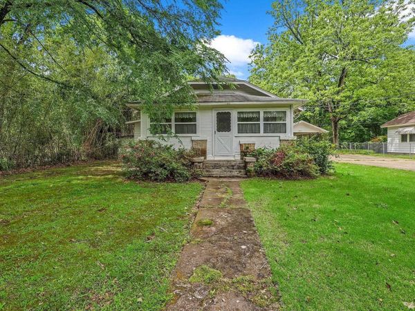 255 W Elm Street , Mount Ida, AR 71957