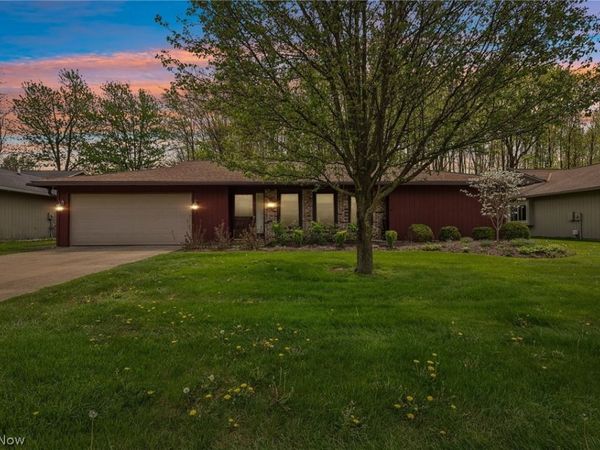 14747 Hartford Trail , Strongsville, OH 44136