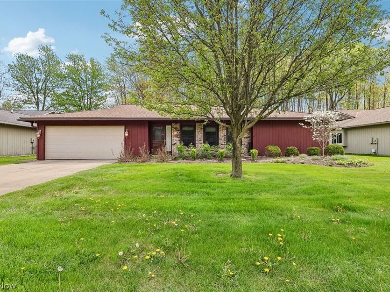 14747 Hartford Trail, Strongsville, OH 44136 Photo 2