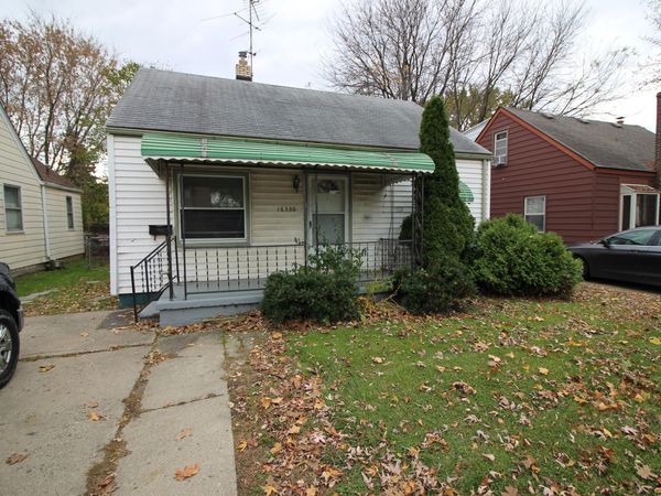 18336 E 12 Mile Road, Roseville, MI 48066