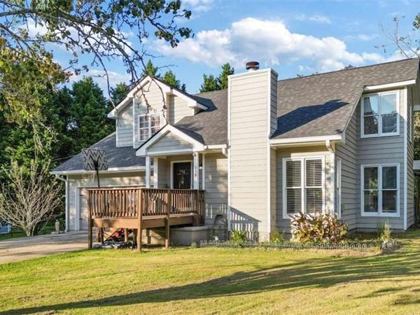 359 Scenic Lane , Auburn, GA 30011