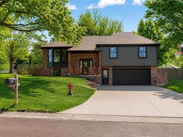 701 Benjamin Avenue, Gower, MO 64454