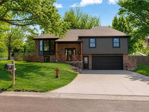 701 Benjamin Avenue, Gower, MO 64454