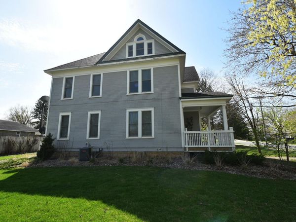 721 W 3rd Street , Zumbrota, MN 55992