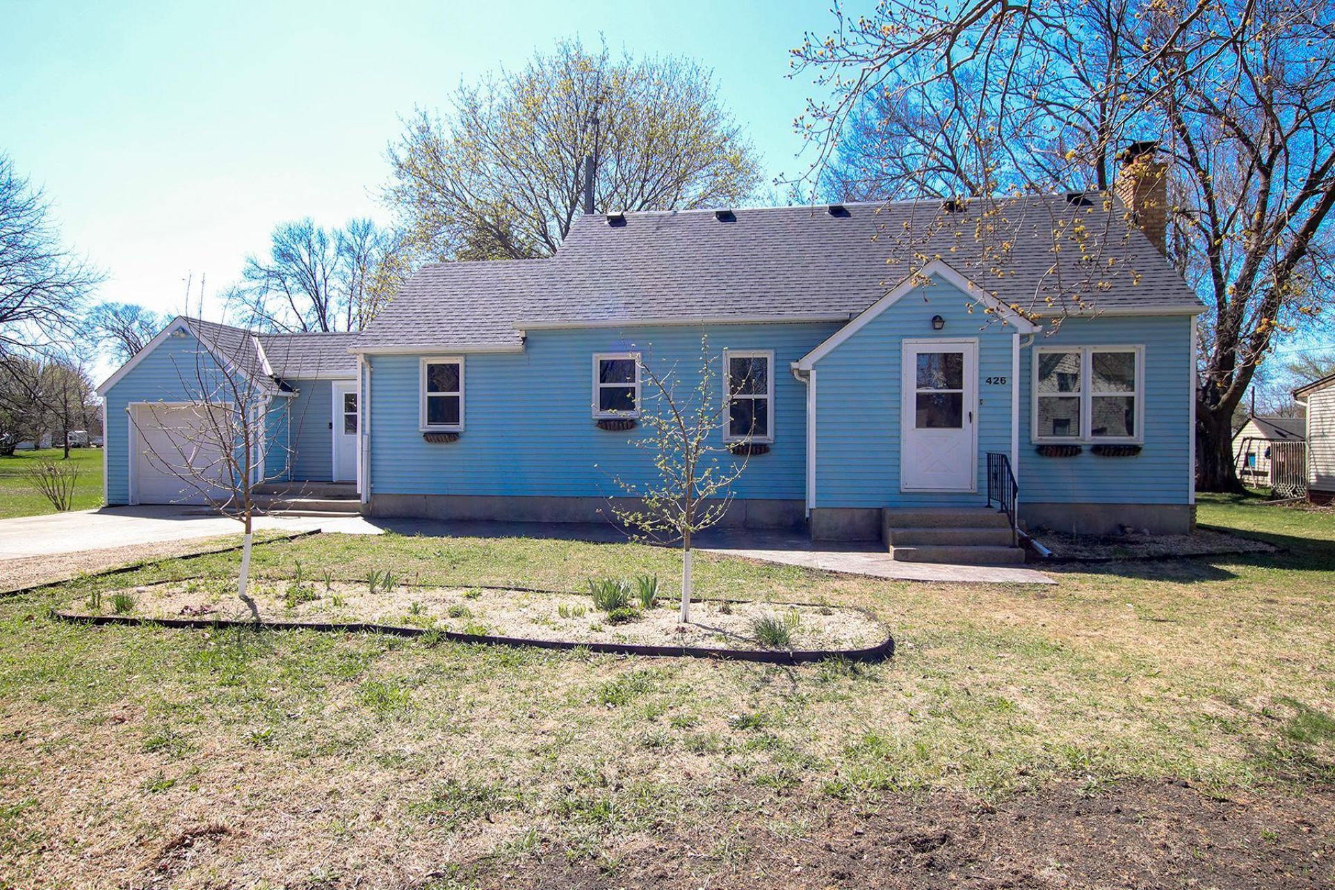 426 Main Street, Stewart, MN 55385