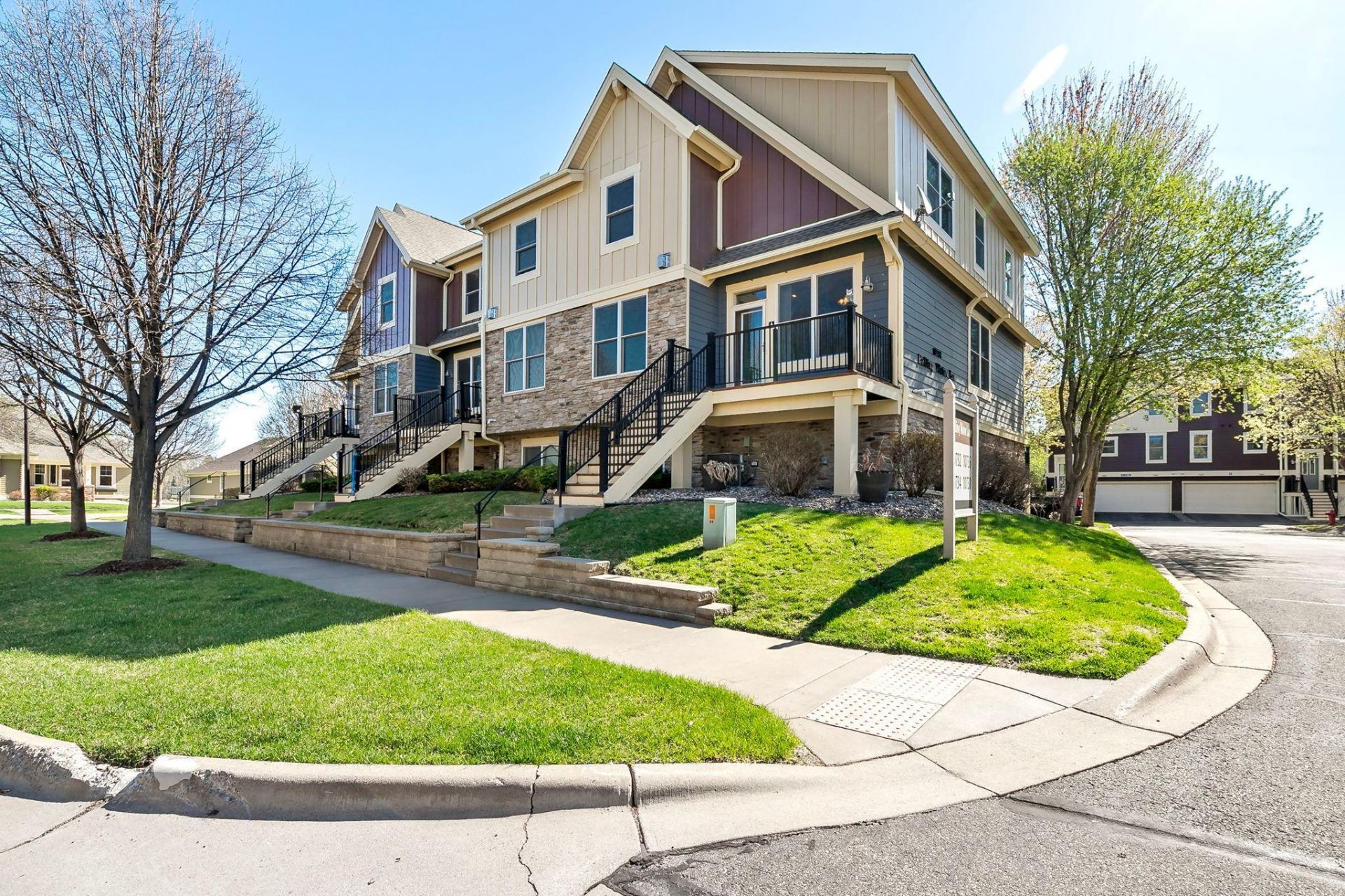 10732 Falling Water Lane, Unit A, Woodbury, MN 55129 Main Photo