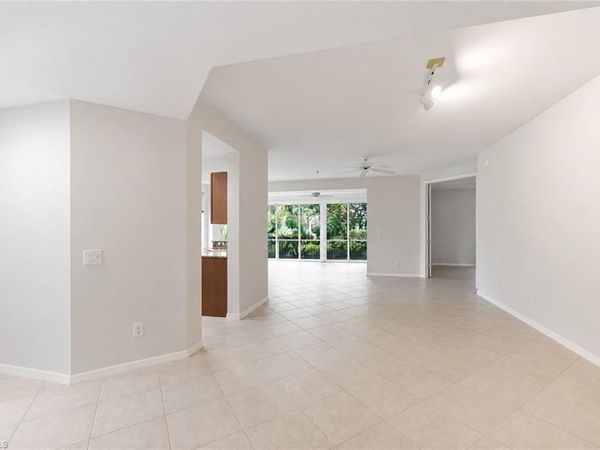 3281 Crossings CT, Unit 101, BONITA SPRINGS, FL 34134