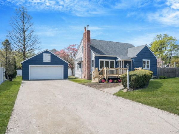 150 Spur Drive S, Bay Shore, NY 11706