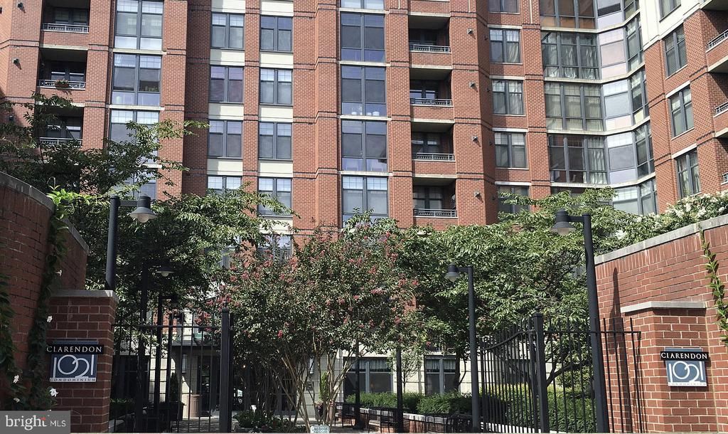 1021 N Garfield Street, Unit 348, Arlington, VA 22201 Main Photo
