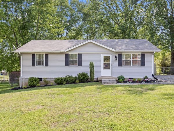 216 Fischer Dr , White House, TN 37188