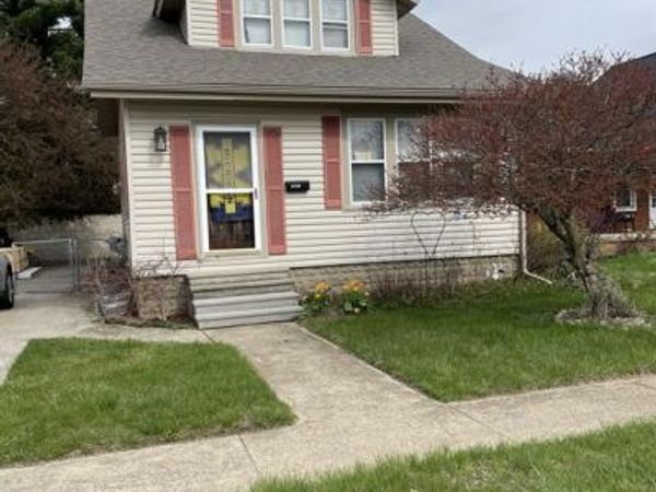 45236 Deshon Street, Utica, MI 48317