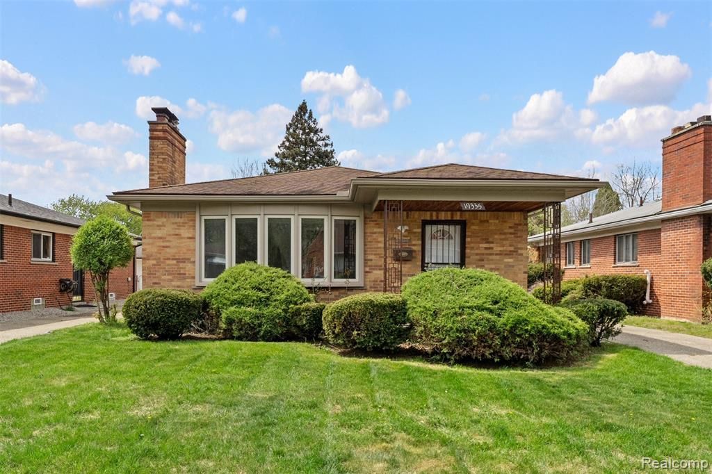 19335 Chapel Street , Detroit, MI 48219 Main Photo