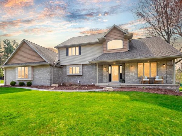 377 RIVERWOOD LANE, Green Bay, WI 54313