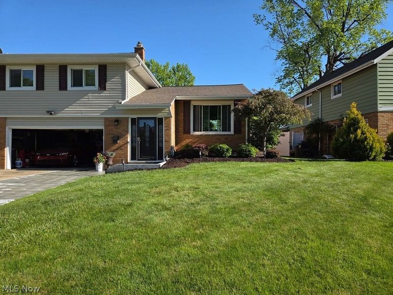 6419 Hollywood Drive, Parma, OH 44129 Photo 1