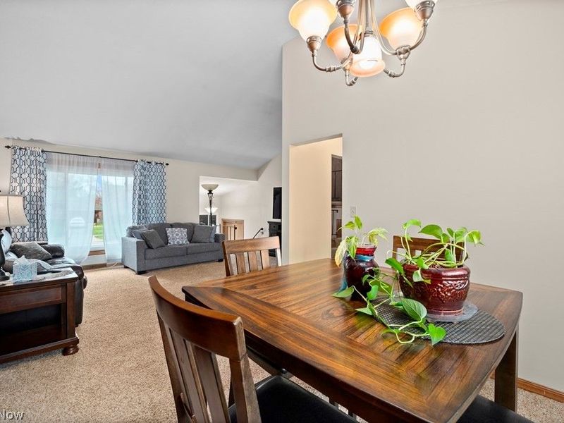 6419 Hollywood Drive, Parma, OH 44129 Photo 10