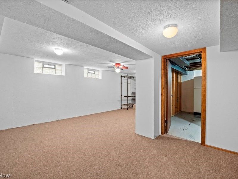 6419 Hollywood Drive, Parma, OH 44129 Photo 22