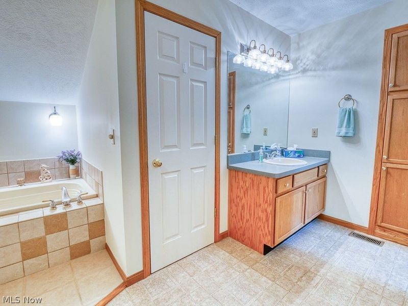 5440 Stoney Lane, Painesville, OH 44077 Photo 34