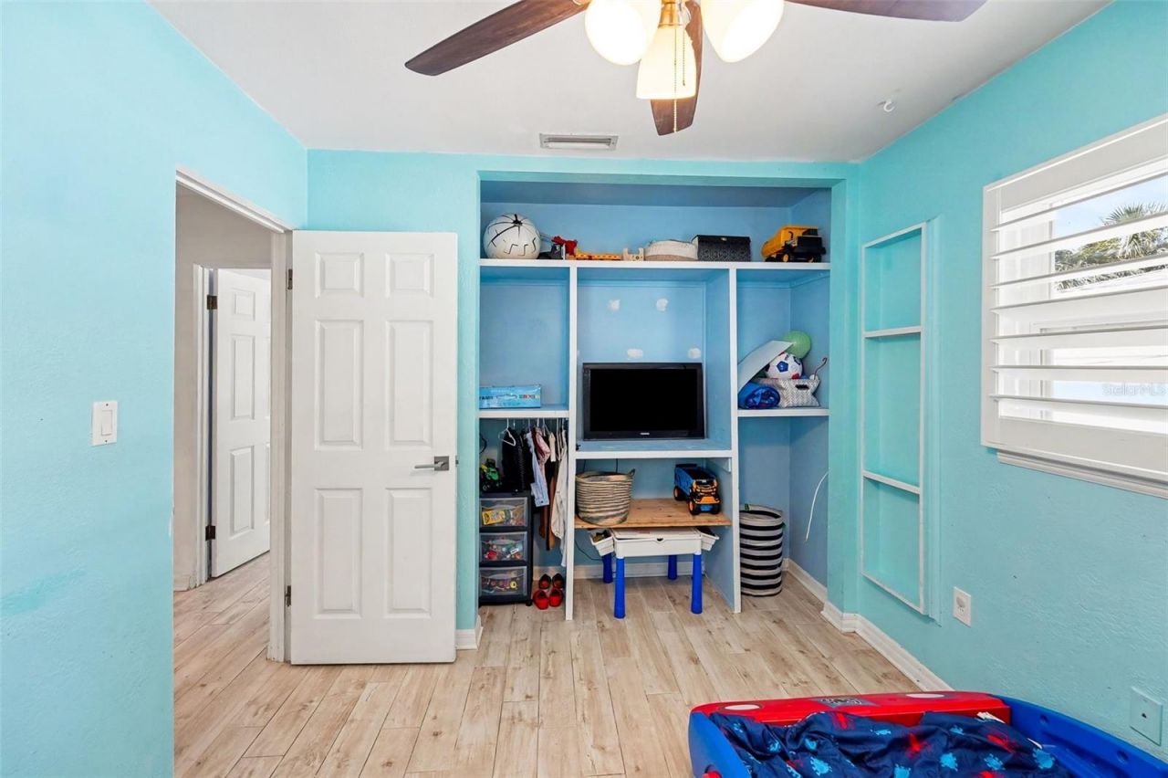 9703 48th Avenue N, Saint Petersburg, FL 33708 Photo