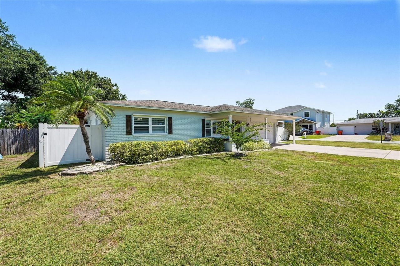 9703 48th Avenue N, Saint Petersburg, FL 33708 Photo