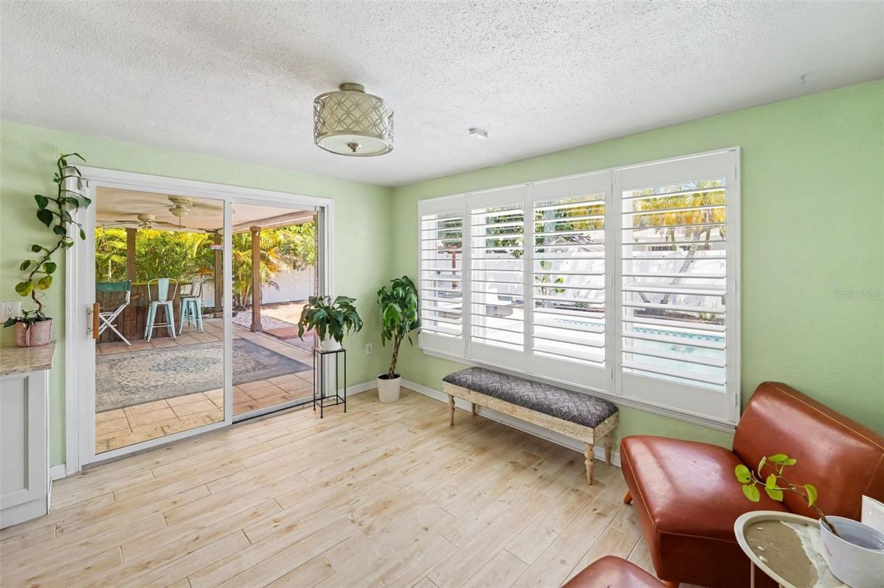 9703 48th Avenue N, Saint Petersburg, FL 33708 Photo