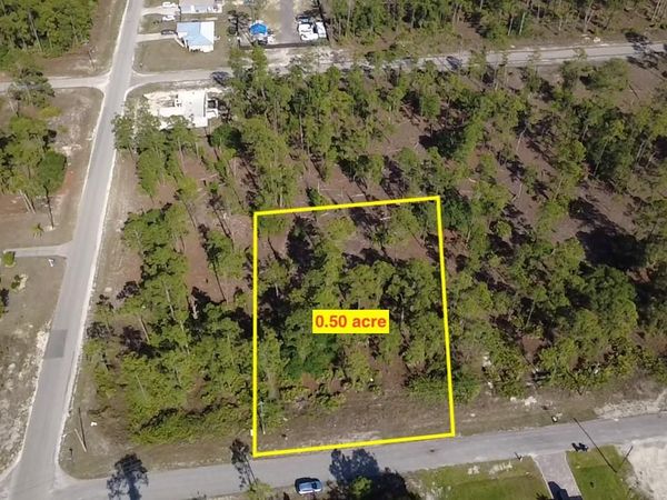 920 LOUIS AVENUE , LEHIGH ACRES, FL 33972