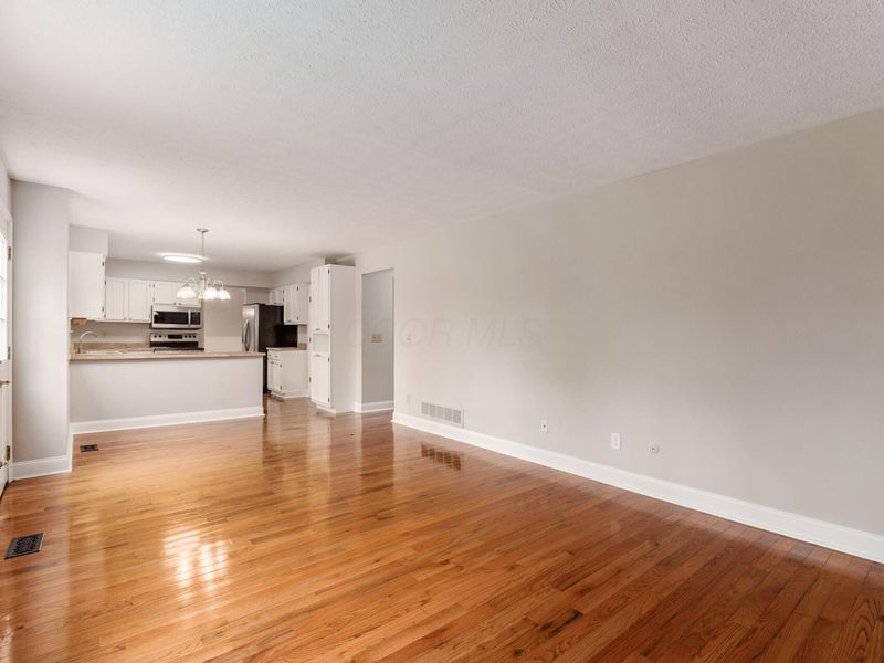 2133 Meadow Hills Court, Columbus, OH 43228 Photo 19