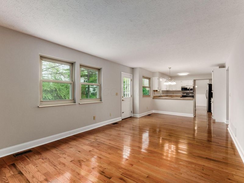 2133 Meadow Hills Court, Columbus, OH 43228 Photo 20