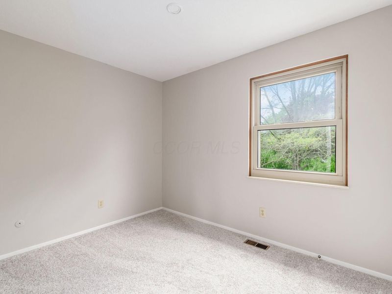 2133 Meadow Hills Court, Columbus, OH 43228 Photo 22