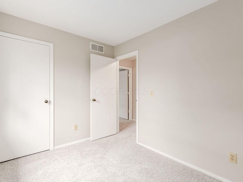 2133 Meadow Hills Court, Columbus, OH 43228 Photo 30