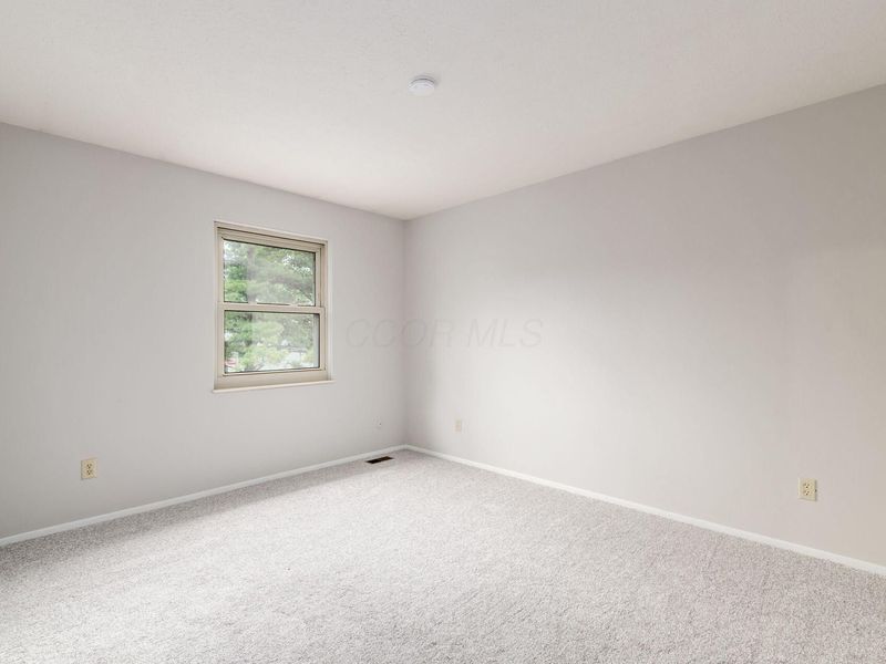 2133 Meadow Hills Court, Columbus, OH 43228 Photo 31