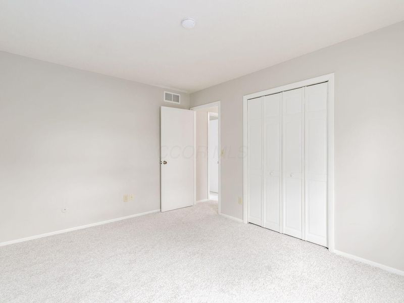 2133 Meadow Hills Court, Columbus, OH 43228 Photo 32