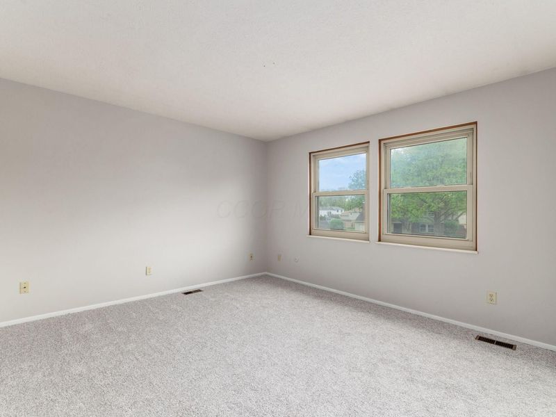 2133 Meadow Hills Court, Columbus, OH 43228 Photo 33