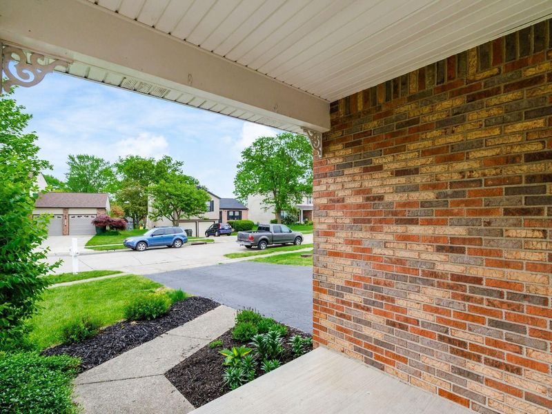 2133 Meadow Hills Court, Columbus, OH 43228 Photo 4