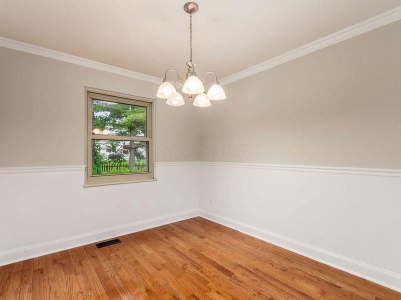 2133 Meadow Hills Court, Columbus, OH 43228 Photo 9