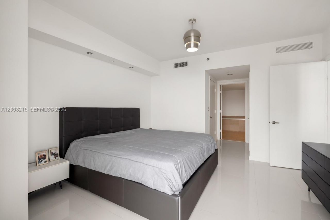 495 Brickell Ave , Unit 2603, Miami, FL 33131 Photo