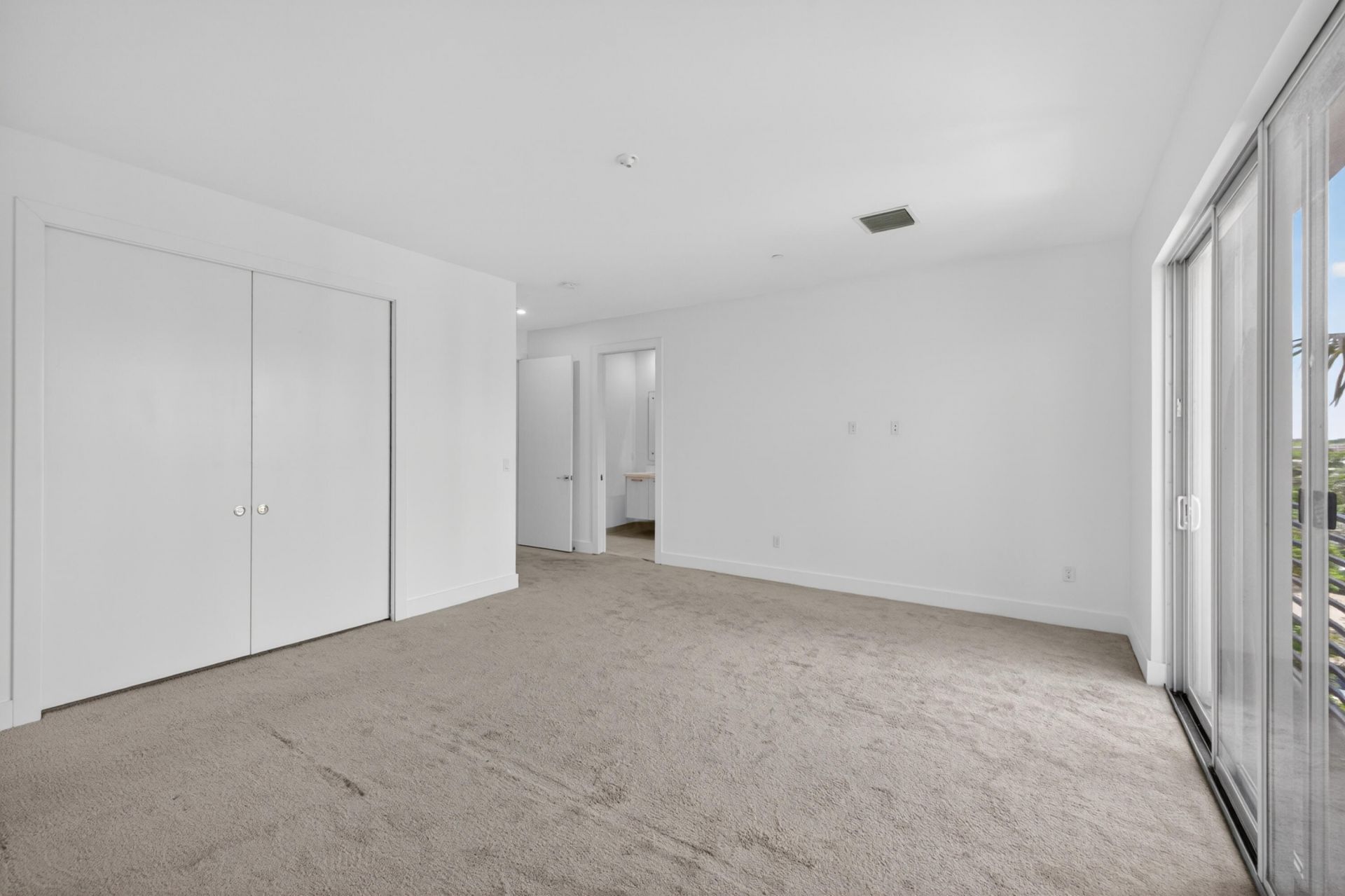 1044 NE 18th Avenue, Unit 203, Fort Lauderdale, FL 33304 Photo