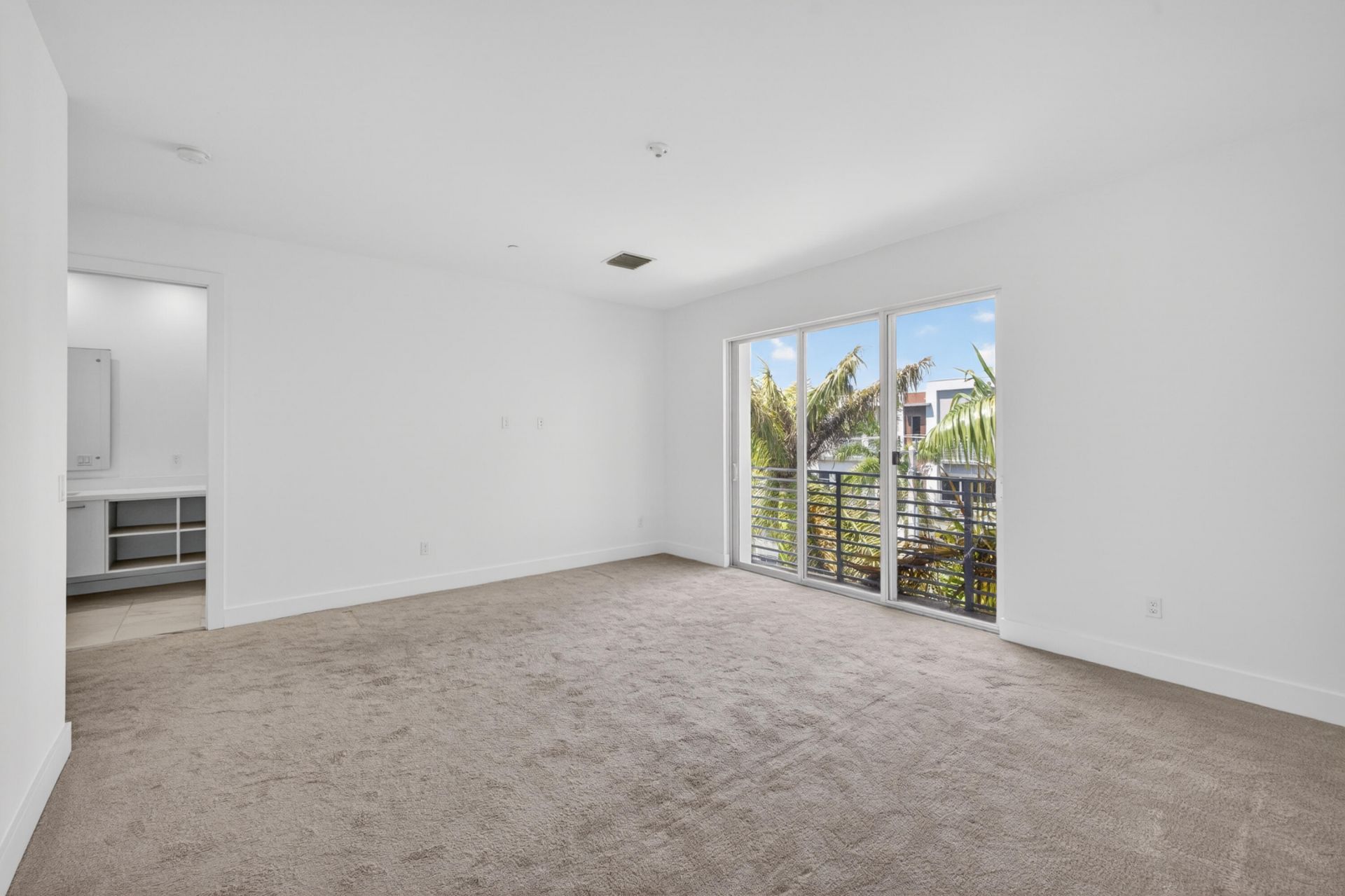 1044 NE 18th Avenue, Unit 203, Fort Lauderdale, FL 33304 Photo