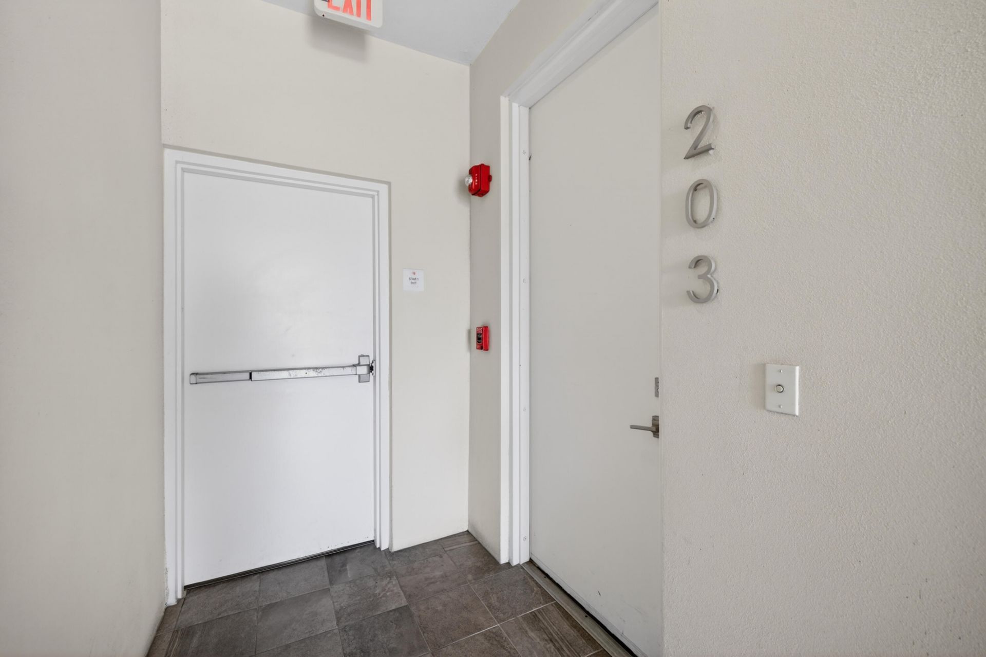 1044 NE 18th Avenue, Unit 203, Fort Lauderdale, FL 33304 Photo