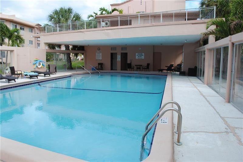 1967 S Ocean Boulevard, Unit 305, Lauderdale by the Sea, FL 33062 Photo