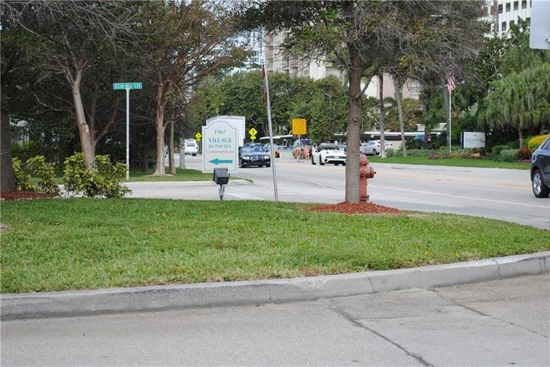 1967 S Ocean Boulevard, Unit 305, Lauderdale by the Sea, FL 33062 Photo