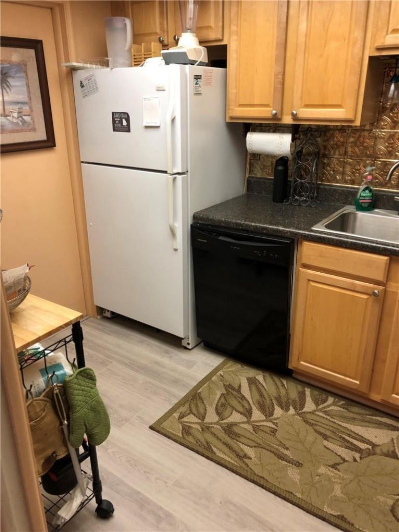 1967 S Ocean Boulevard, Unit 305, Lauderdale by the Sea, FL 33062 Photo