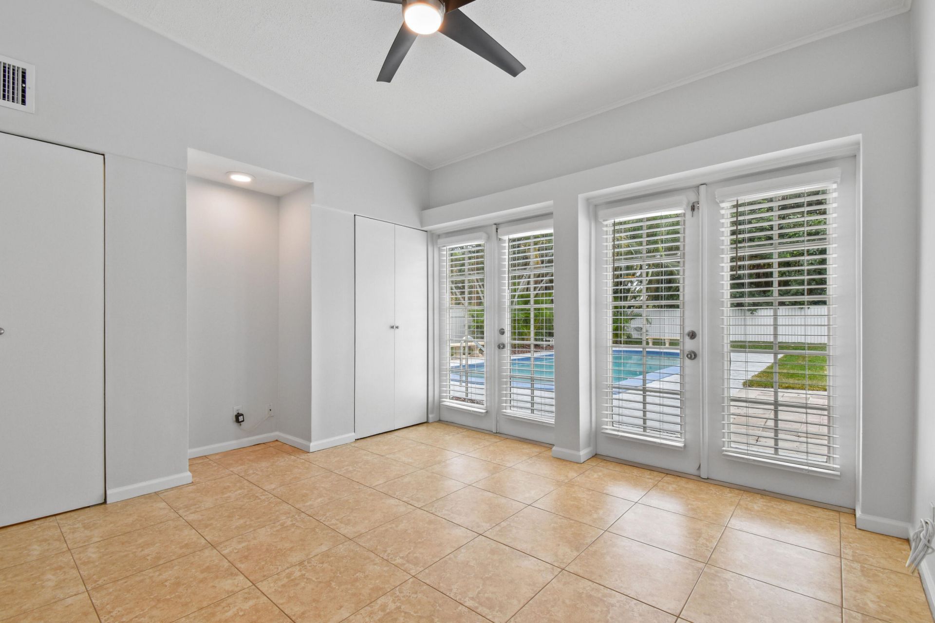 214 Seville Road, West Palm Beach, FL 33405 Photo