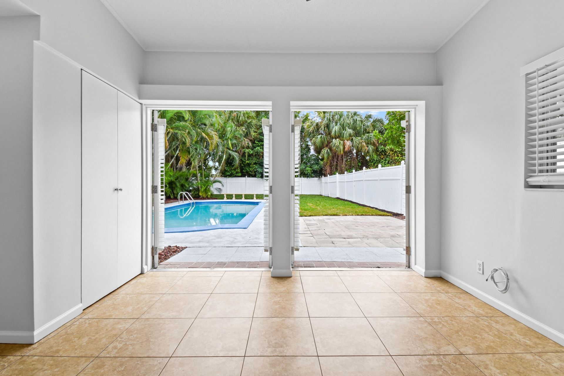 214 Seville Road, West Palm Beach, FL 33405 Photo